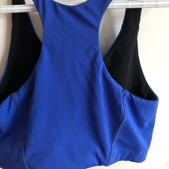 REVERSIBLE BLUE/BLACK sports bra - Picture 5 of 9
